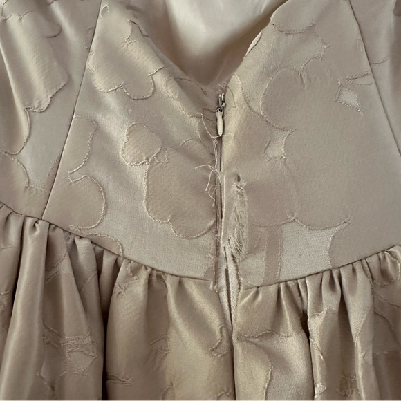 Modern Trousseau Regan Silk Brocade Gown - Picture 9 of 16